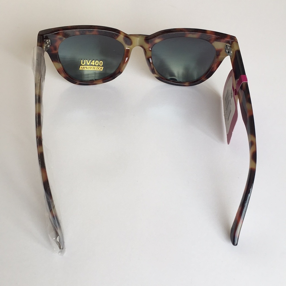 Leopard Sunglasses - Picture 2 of 5